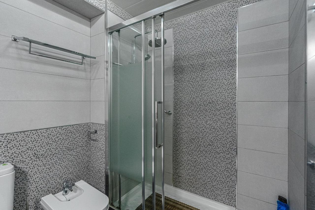 Amazing 3 Bedroom Apartment On The First Line Of The Best Las Americas Beach, Air Conditioner And Terrace Ocean View Playa de las Américas Dış mekan fotoğraf