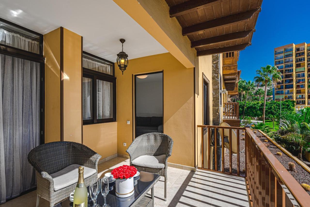 Amazing 3 Bedroom Apartment On The First Line Of The Best Las Americas Beach, Air Conditioner And Terrace Ocean View Playa de las Américas Dış mekan fotoğraf
